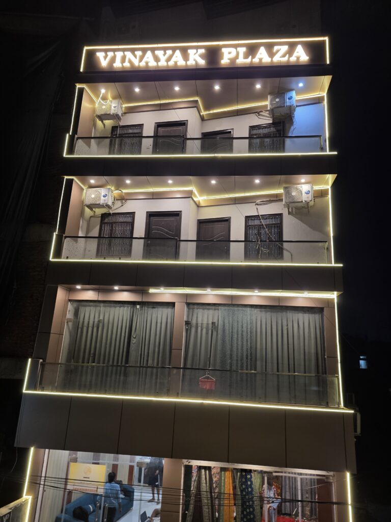 Hotel Vinayak Plaza facade